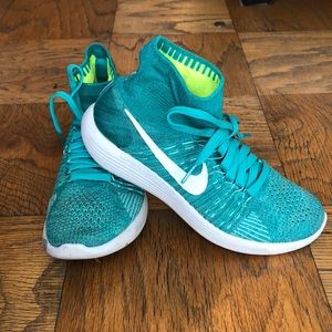 Nike women lunar epic flyknit turquoise shoes